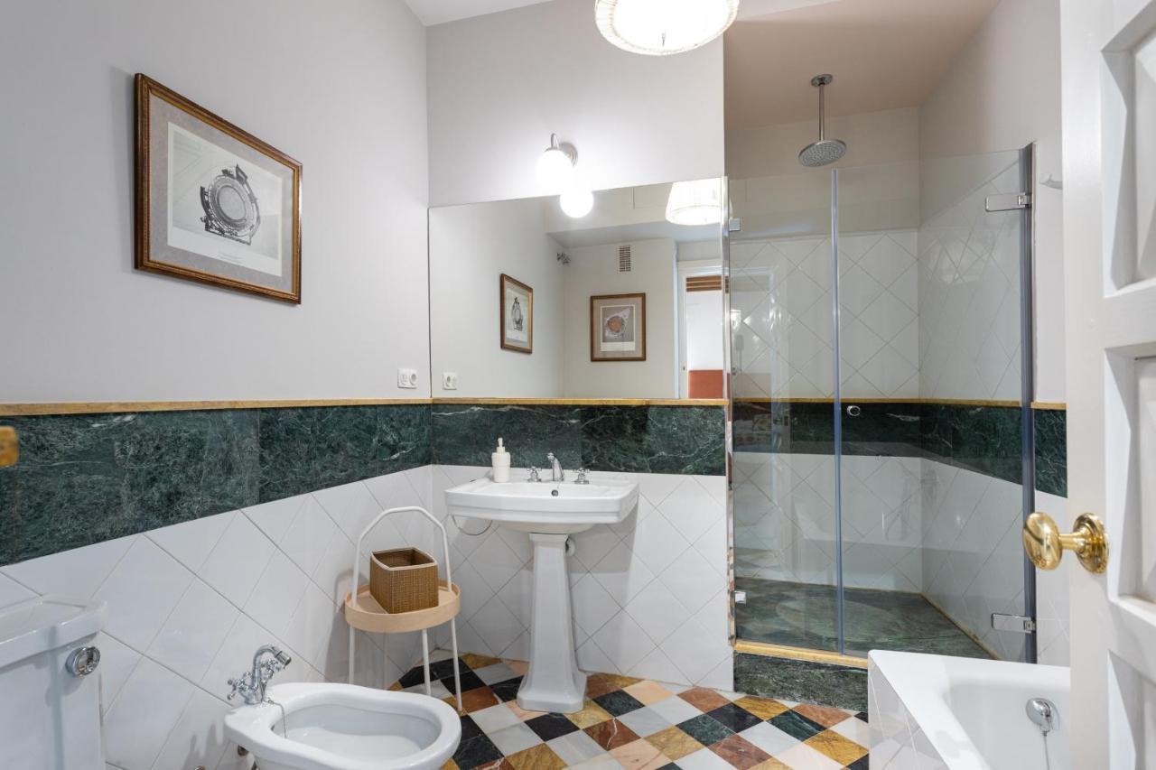 Genteel Home Campamento Sevilla Exterior foto